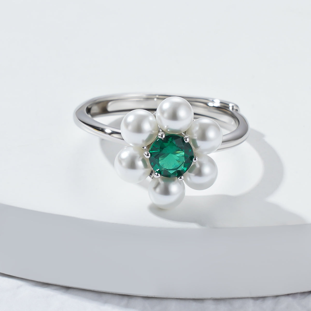 Pearl Petal Ring